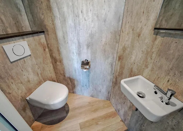 Gorgeous In With Wifi * アッフェルデン