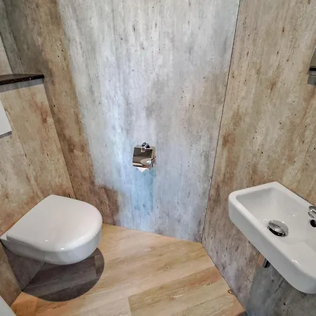 Gorgeous In With Wifi * 아페덴